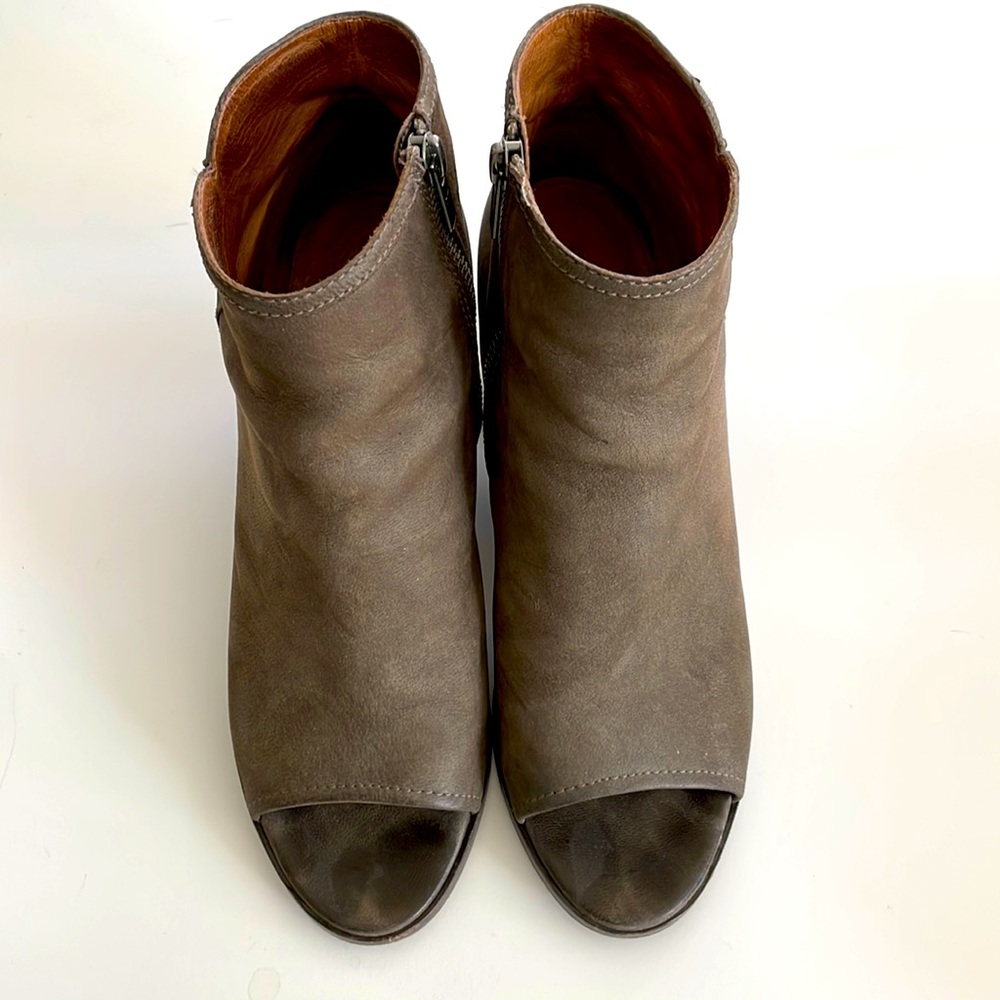 👢Frye 👢 Danica Peep Toe Bootie👢